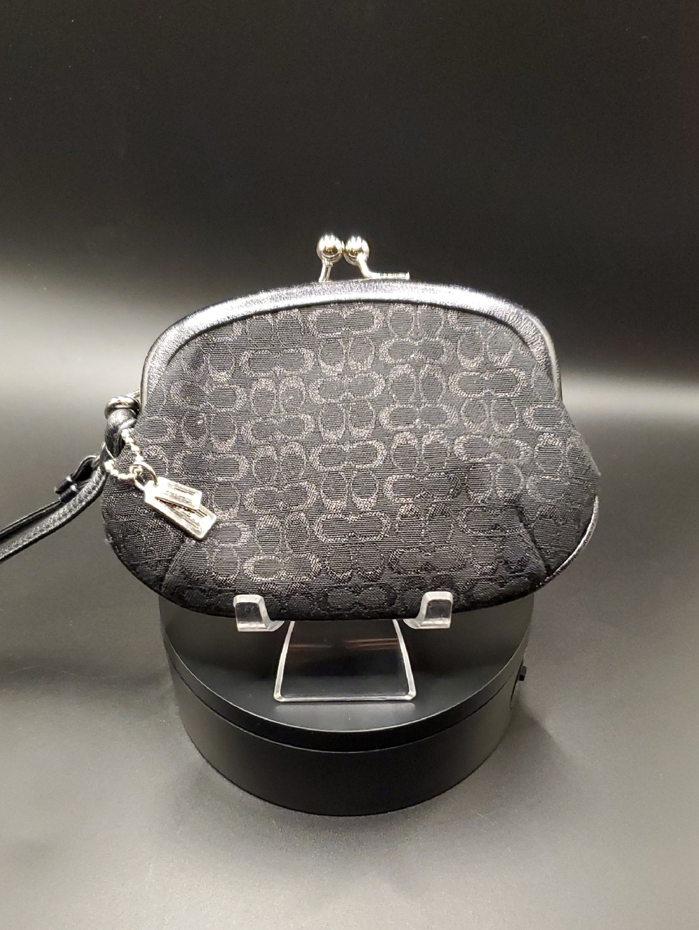 VINTAGE Coach Black Signature Kiss-Lock Wristlet with Strap